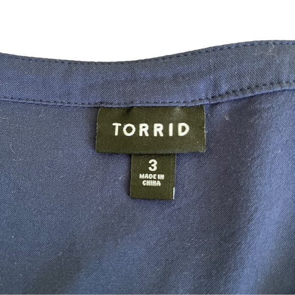 Torrid Womens Navy Blue Long Sleeved Blouse Tunic Zip and waist Detail sz 3 - Picture 7 of 11